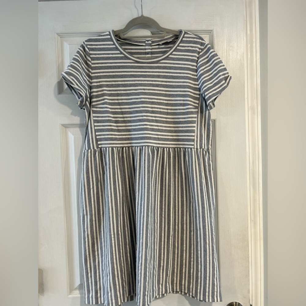 LOFT Striped Gray Swing Dress - Picture 2 of 5